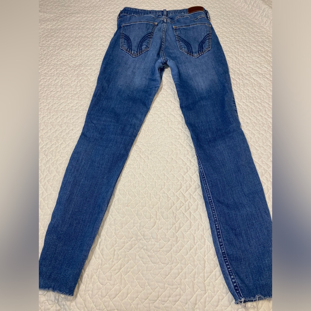 Hollister High Rise Super Skinny - Picture 7 of 9